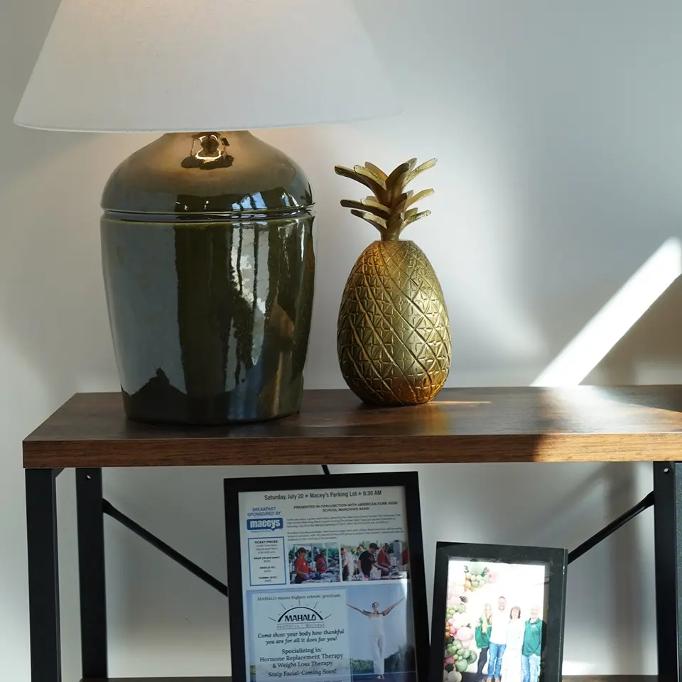 mah_corner