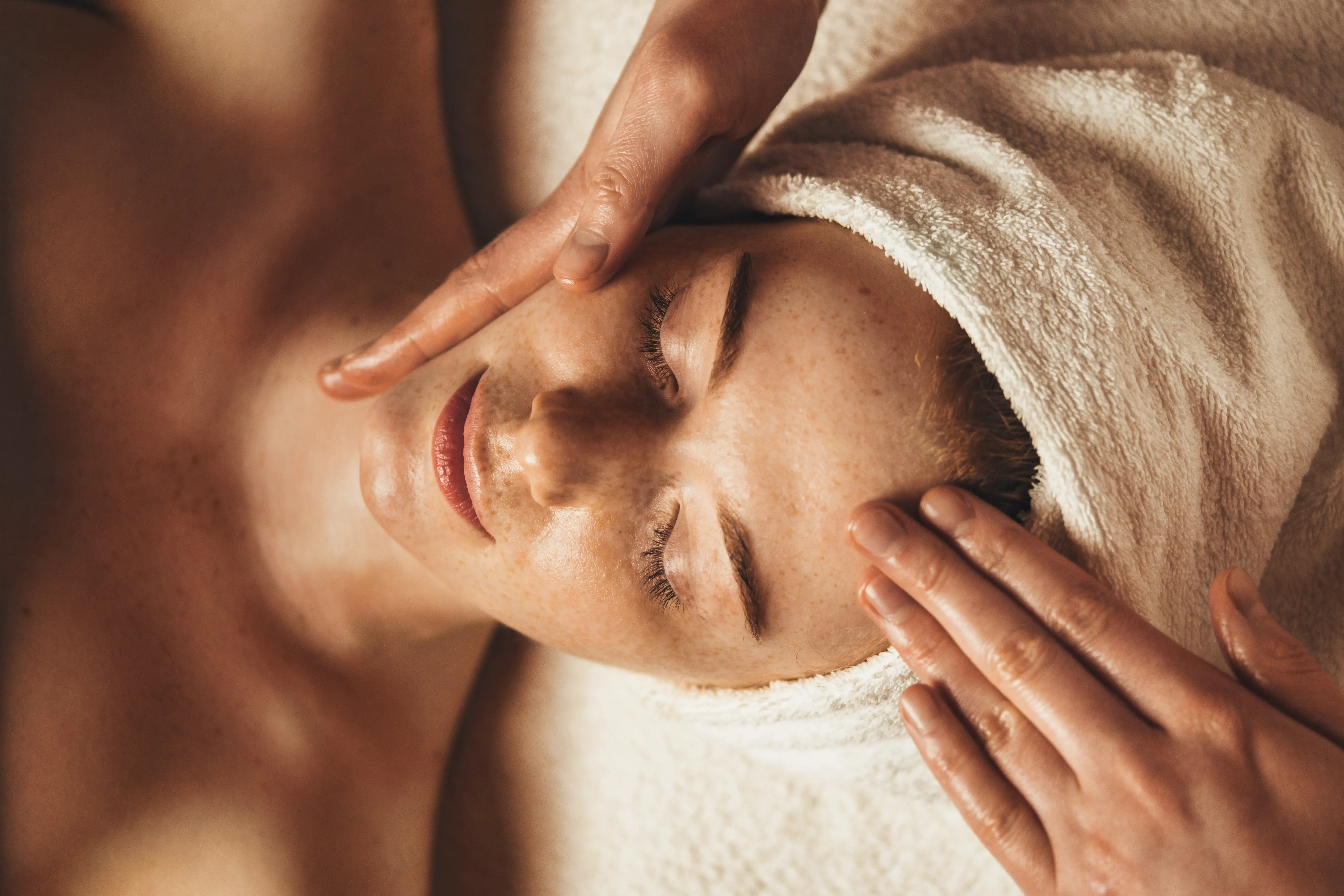 aesthetics_skincare_facials_close-up-young-woman